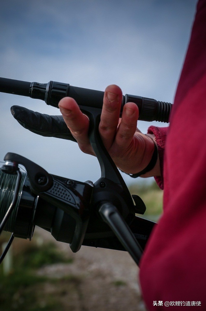 河流里短竿怎么钓大鱼,既有小鱼又有大鱼怎么钓大鱼