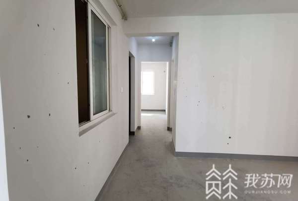 南京翠屏城新房墙壁到处“爆”点,建材有大问题