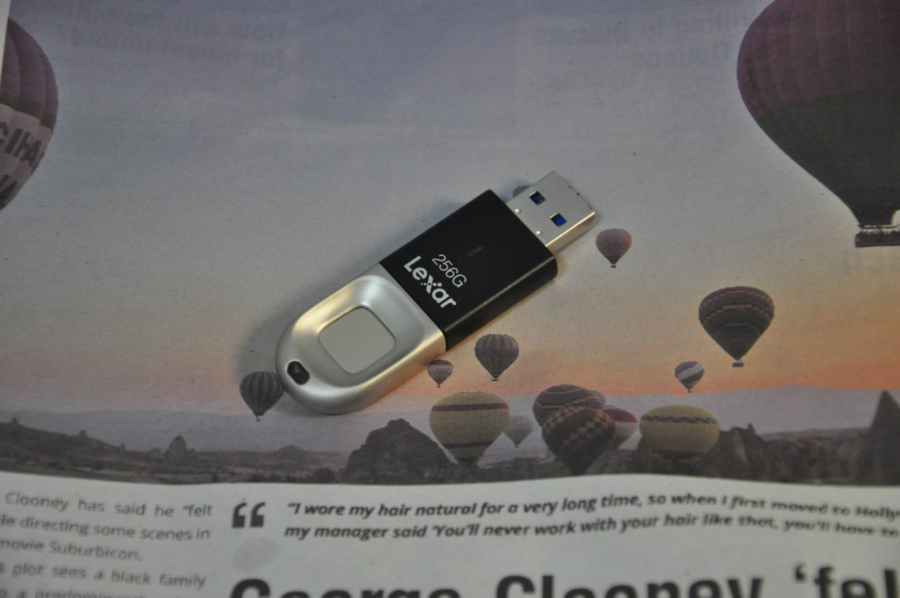 指纹加密更方便-Lexar雷克沙F35指纹识别加密U盘轻体验