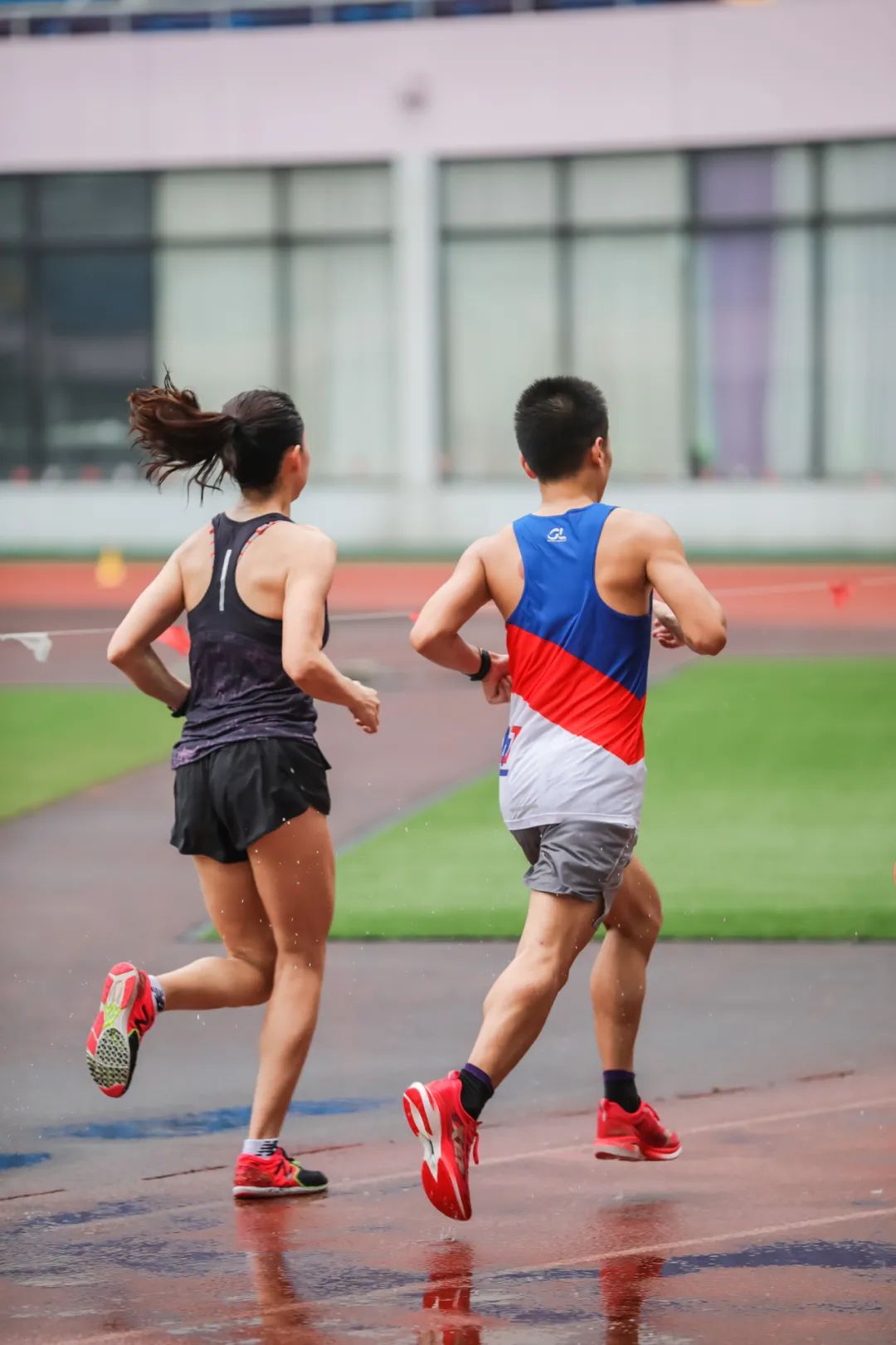 亚索800米间歇跑训练方法,800米一周训练方法