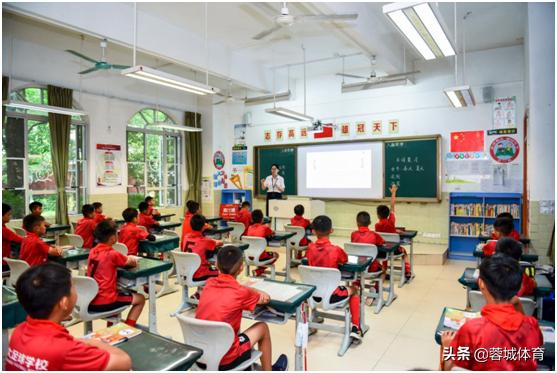 黑科技助力体育训练,黑科技足球