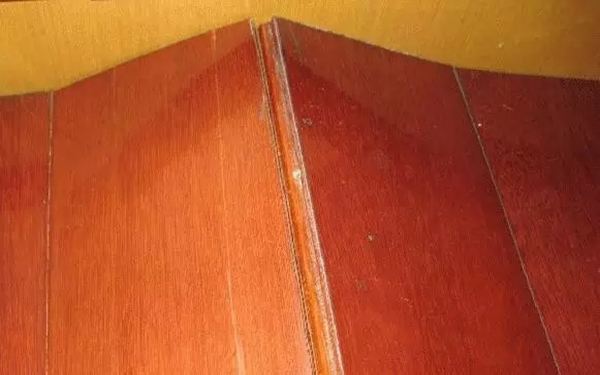 修地板起拱多少钱,地板起拱怎么处理用什么胶