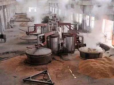 快过年了，有钱人竟然用这些酒招待亲友，你呢？