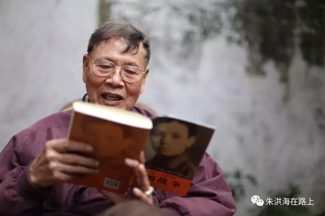 不灭倭奴誓不休青山处处埋忠骨,不灭倭奴誓不还