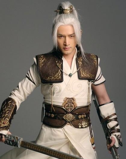 谁的白发造型惊艳到你了,首次大胆尝试白发造型