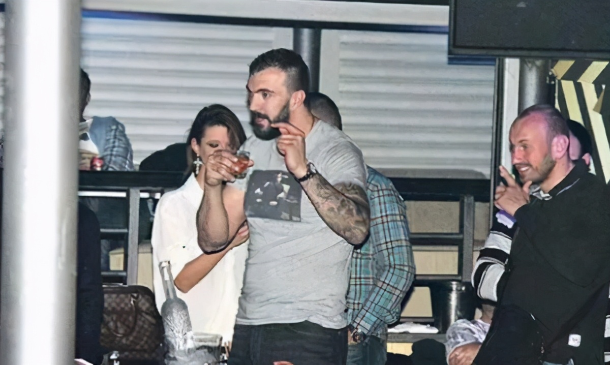 42岁男子病情恶化,病情严重恶化