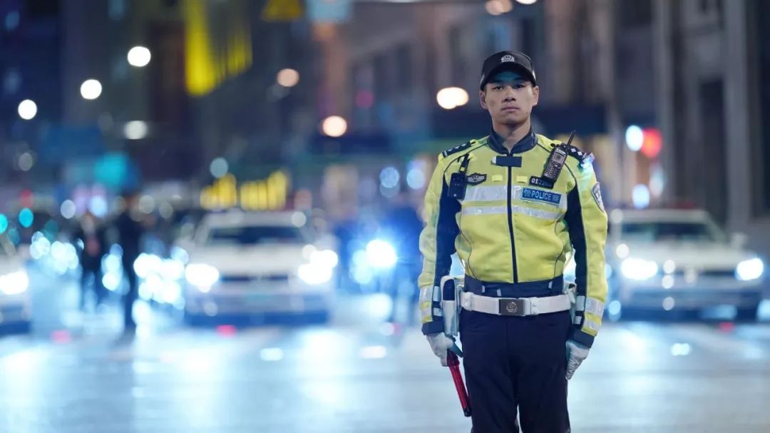 「身边的马天民」“外滩指路人”黄俊带你观赏进博会别样的“警”色