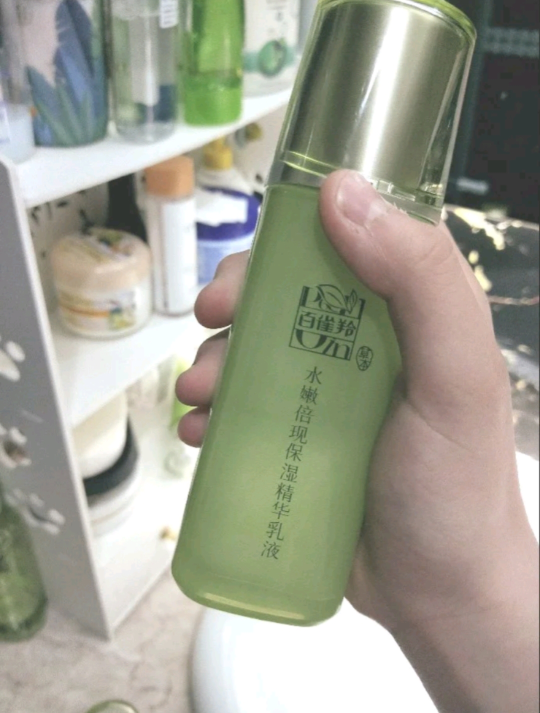 自然堂适合40岁的护肤品抗皱水乳,百雀羚水乳适合什么肤质