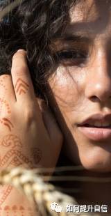 增强自信的10个有效方法,用什么办法可以帮别人提高自信