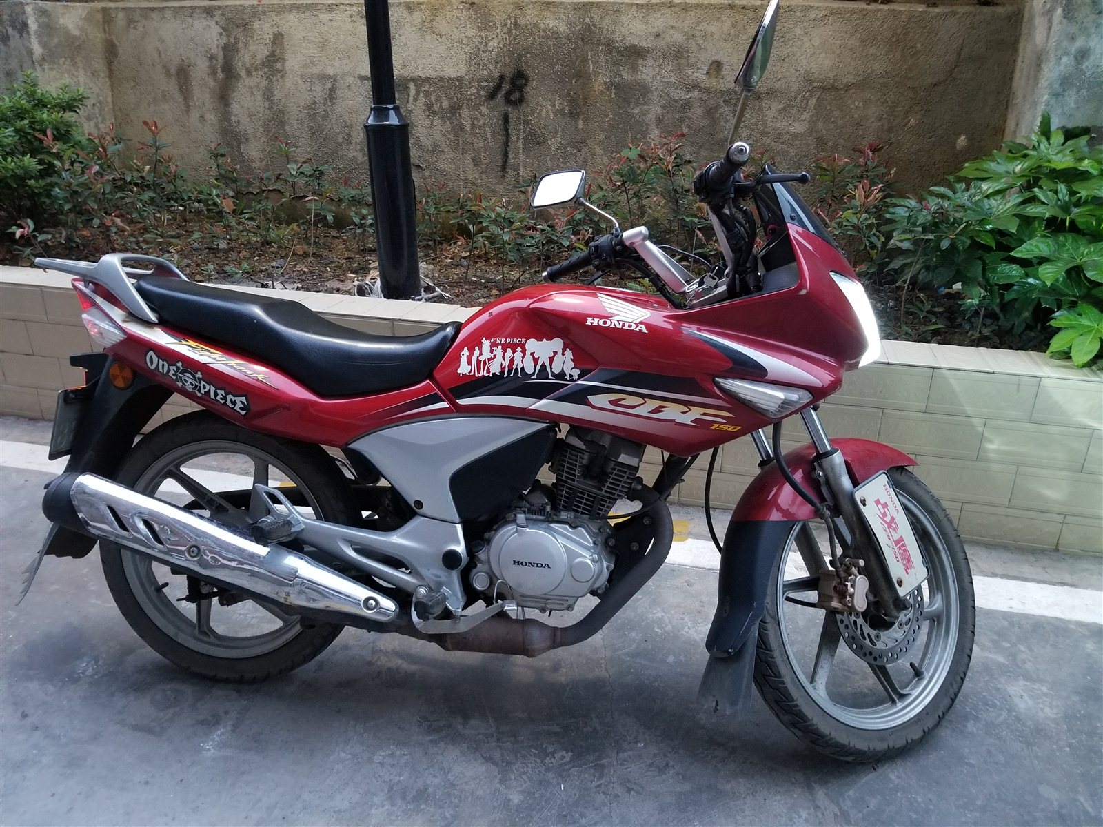 新大洲本田摩托车cbf大战鹰150cc,新大洲本田cbf150摩托车视频