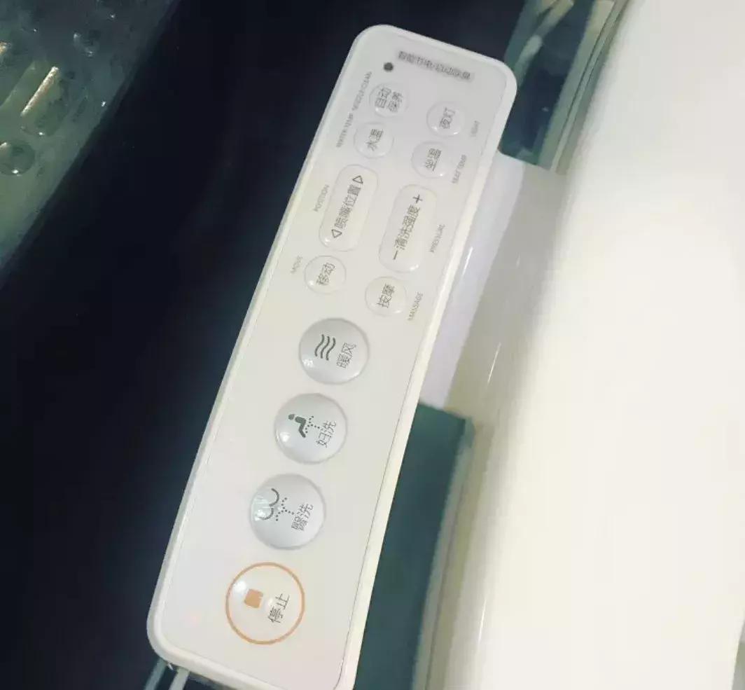 极简风创意卫生间设计,创作灵感公共卫生间