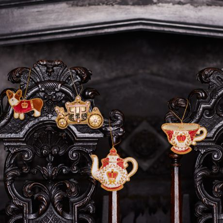 英女王卖东西,英女王90岁