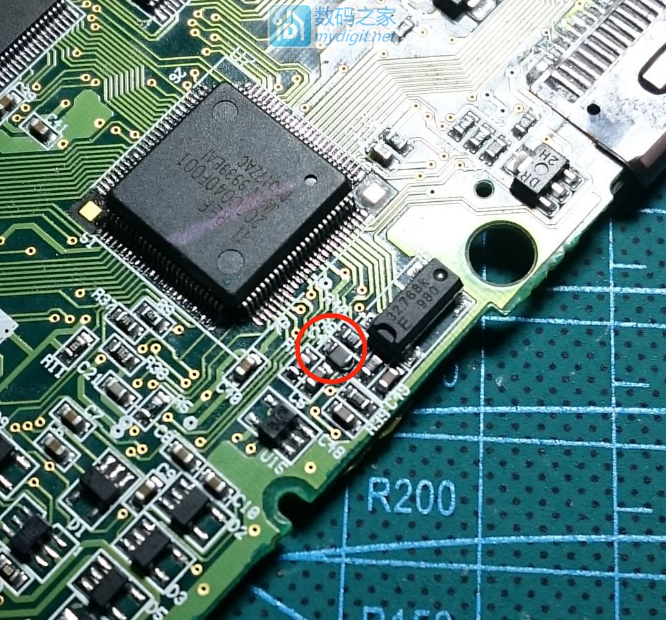 技术大牛太强了！德州仪器TI-89图形计算器拆机维修和CPU超频