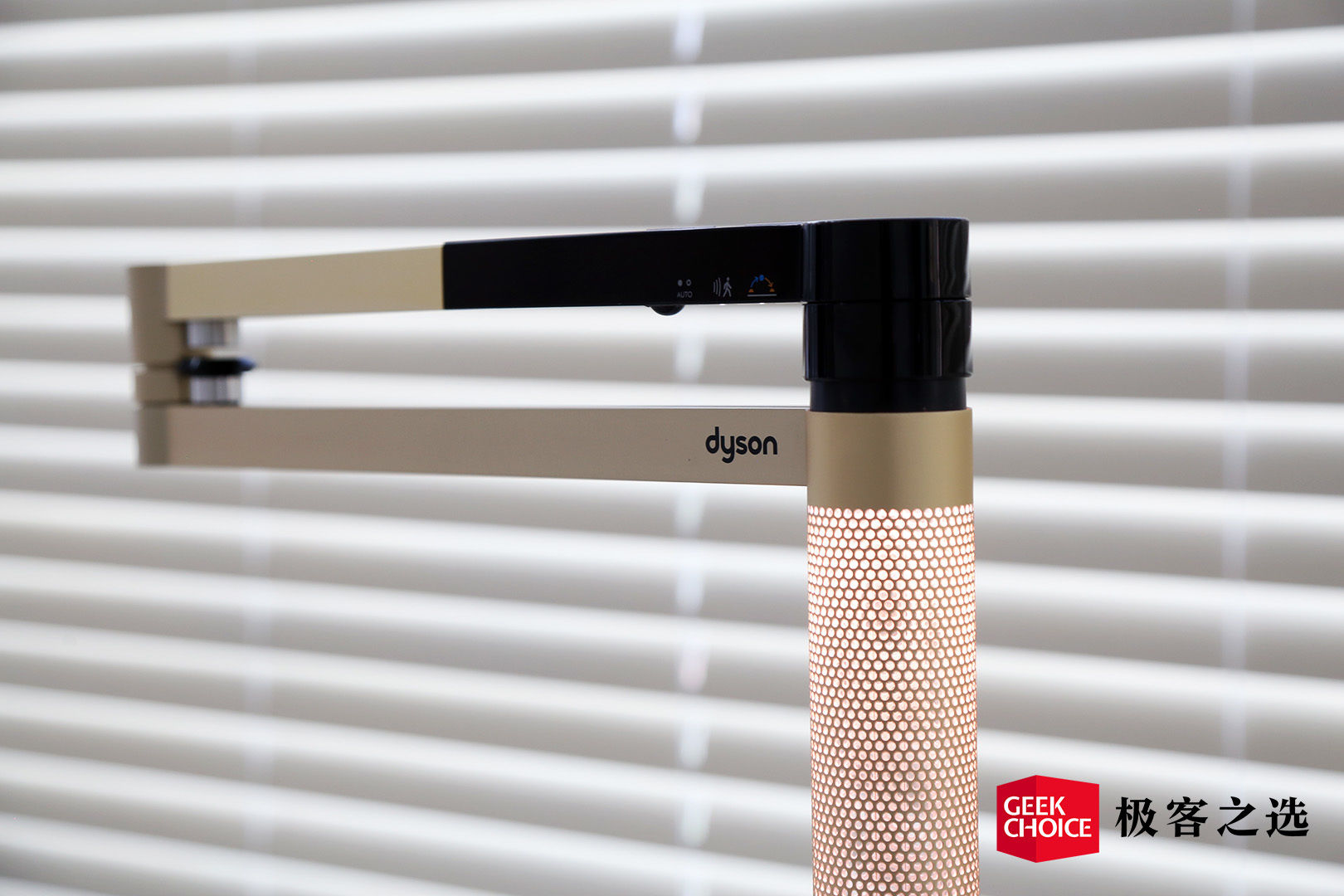 戴森600元,戴森1500元