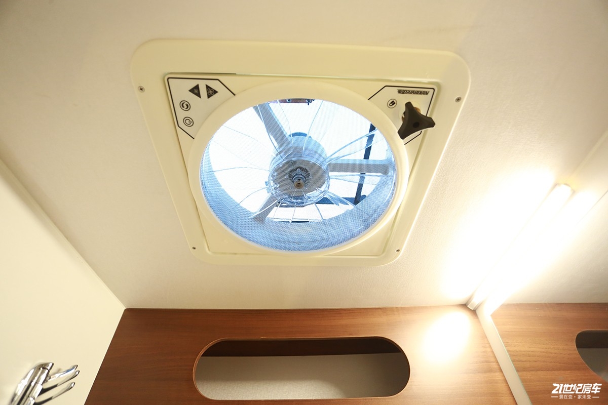 轻卡房车30万内,跃进轻卡房车最新款