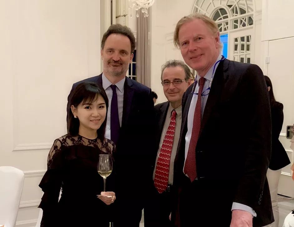 90后美少女侍酒师李姿璇:按自己意愿去活是件很酷的事|品乐PINOR