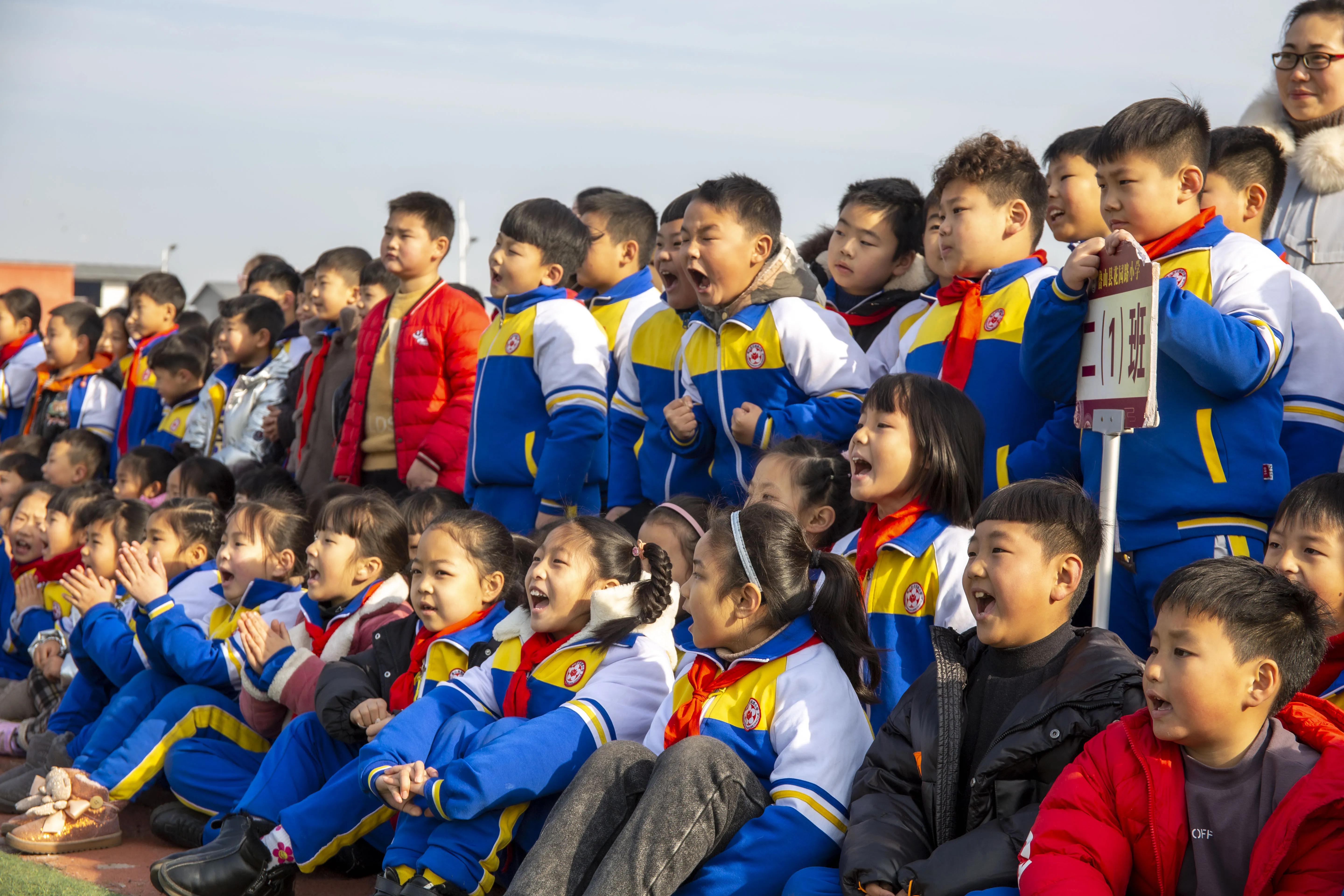 瓒崇悆閫佹暀涓嬩埂,瓒崇悆閫佹暀涓嬩埂娲诲姩