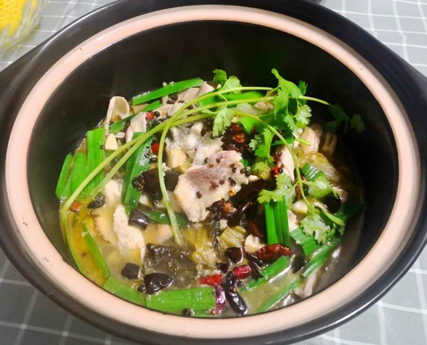 炖前怎么腌鱼好吃才能入味,炖鱼前放什么料腌