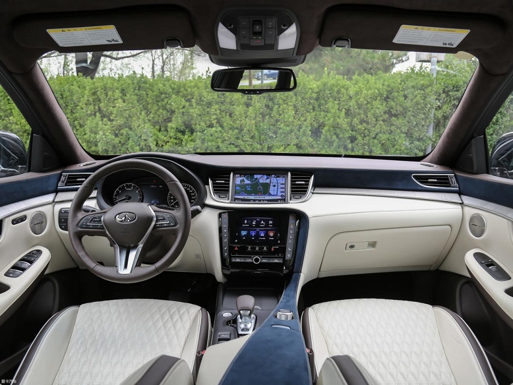 qx50英菲尼迪2.5二手车值得入手吗,英菲尼迪qx50和凯迪拉克xt5哪个好