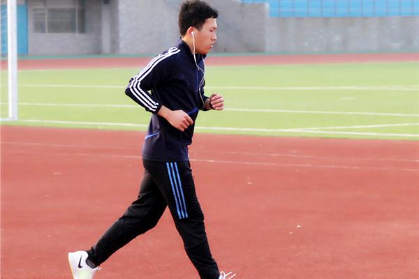 每天坚持慢跑一小时,每天慢跑一小时半年后的变化