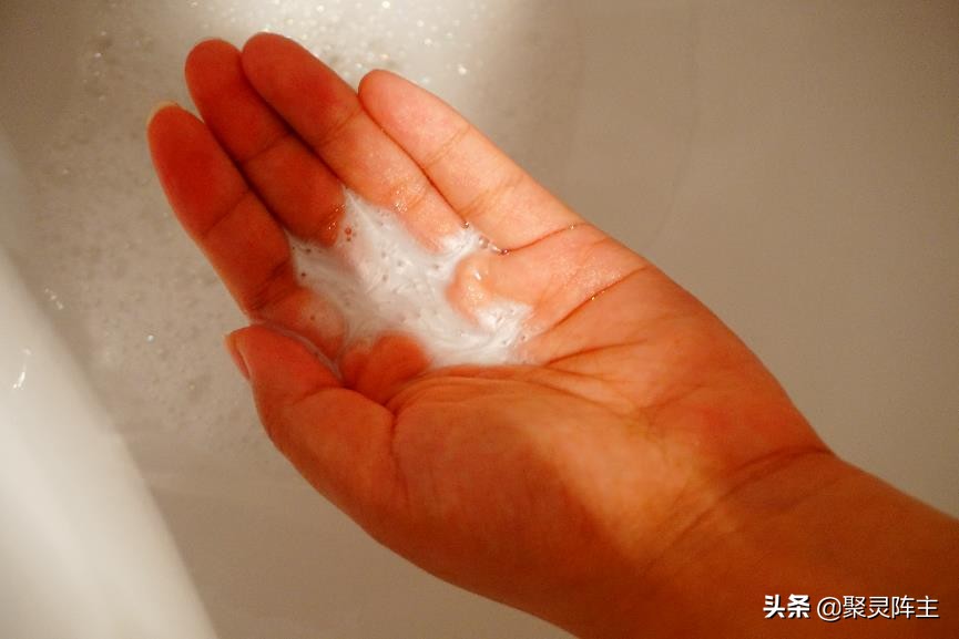 洗发水推荐控油蓬松去头皮屑男生,男士洗发水排行榜第一名去屑止痒