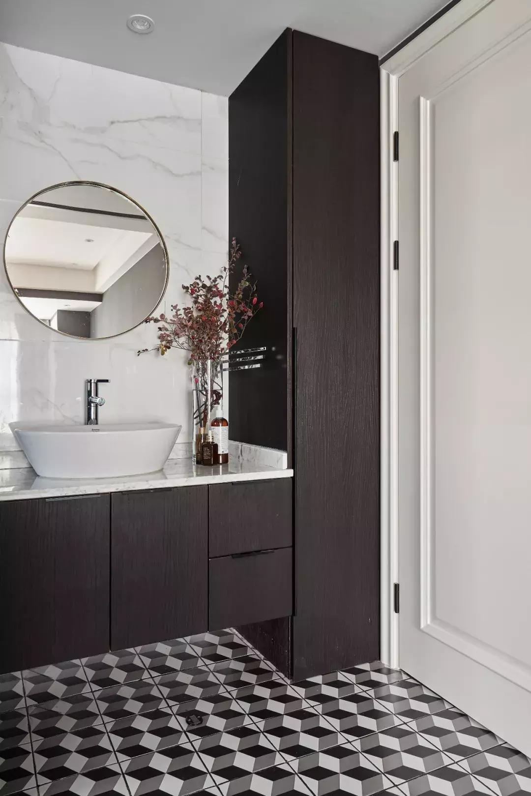 烟粉色的高级灰 (高级感十足的灰粉色)