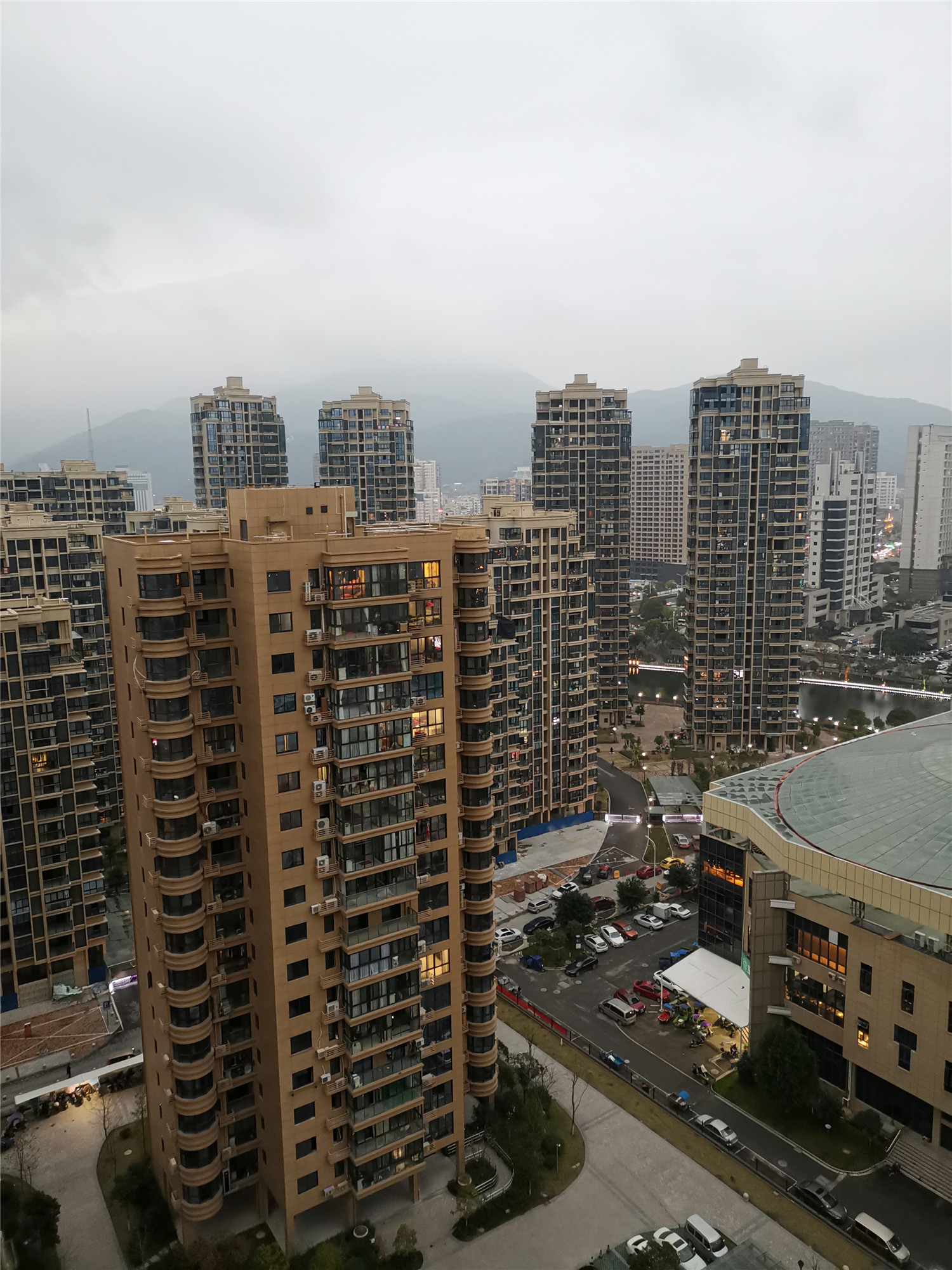 v20荣耀升级鸿蒙感受,荣耀v20升级鸿蒙2.0.0.165好不好