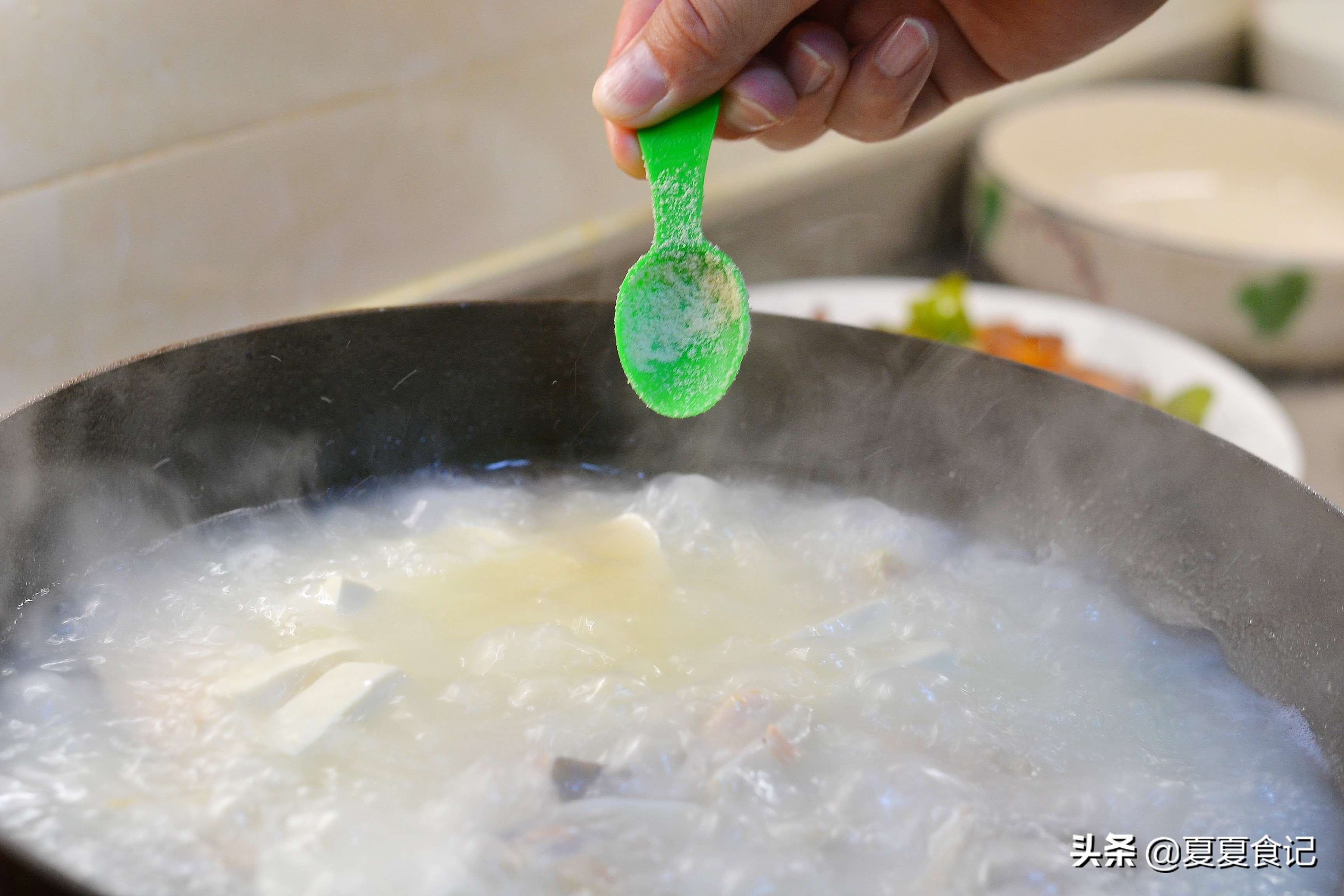 三文鱼汤和鲫鱼汤,三文鱼和鲫鱼汤可以一起吃吗