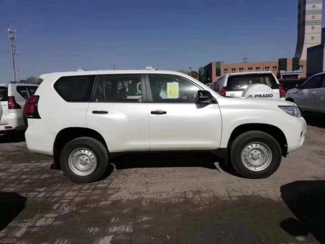 2020丰田霸道普拉多2700中东版,20款丰田普拉多2.7中东顶配