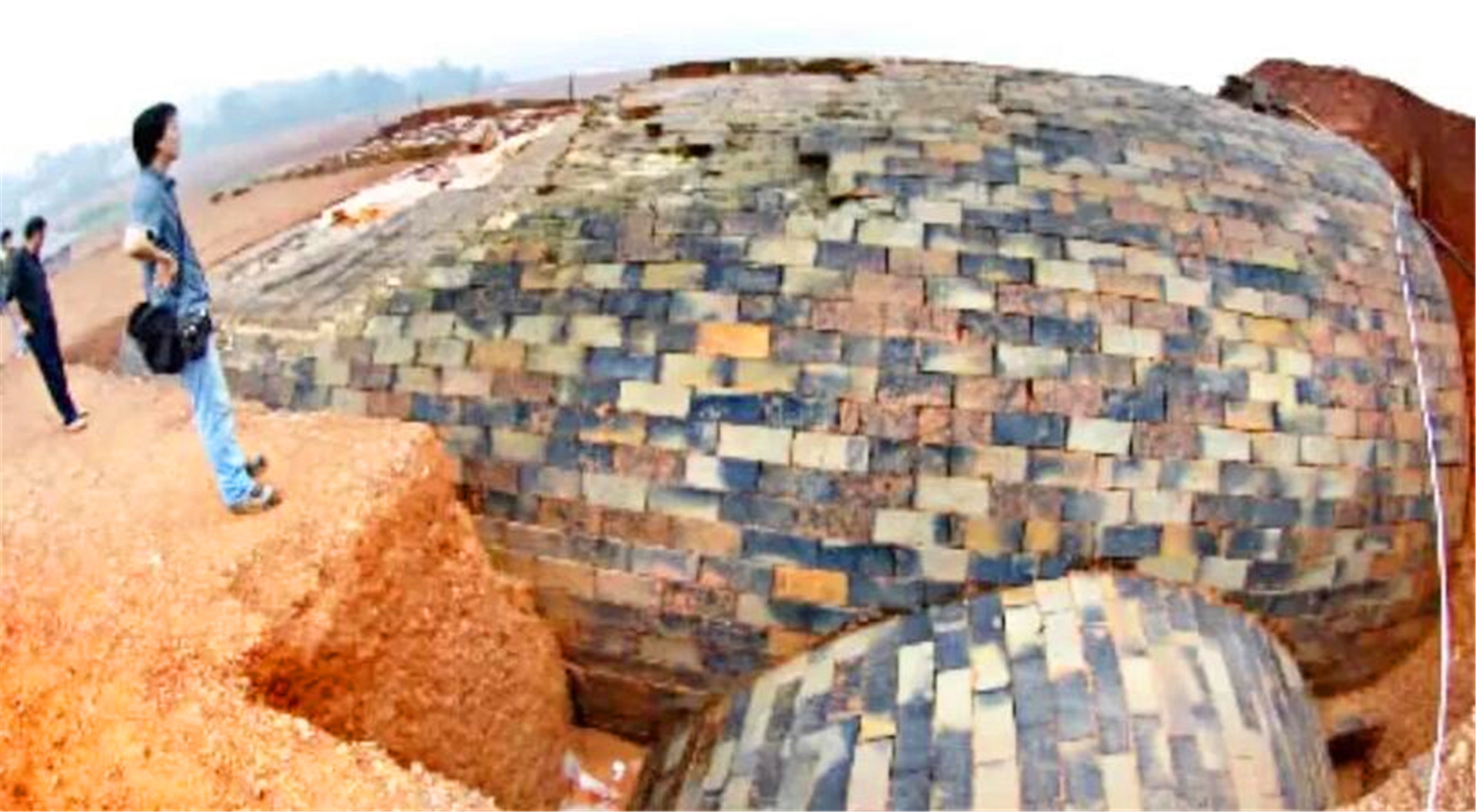 非洲发现明朝古墓,被挖掘后专家仰天长叹:600年前中国真是强大