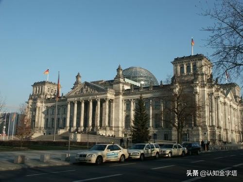 柏林危机最终导致哪个国家分裂,柏林危机导致哪个国家的分裂