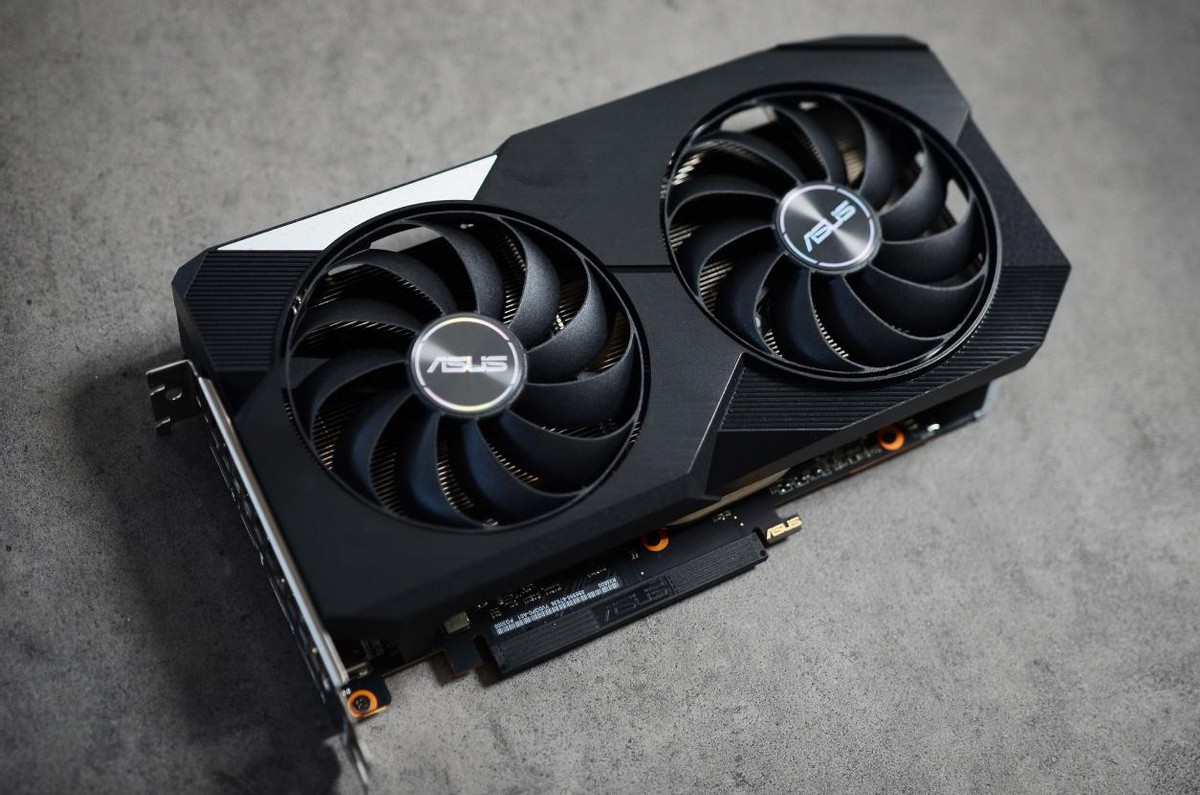 华硕RX6600显卡首发评测:上打3060下秒2060特别适合小机箱