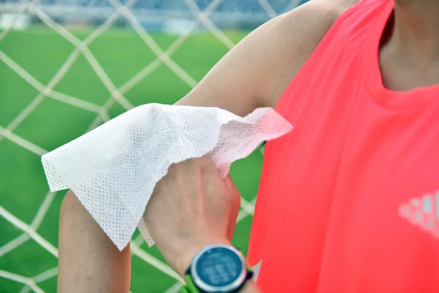 夏天出汗多是好处还是坏处,夏天出汗对排出湿气有好处吗