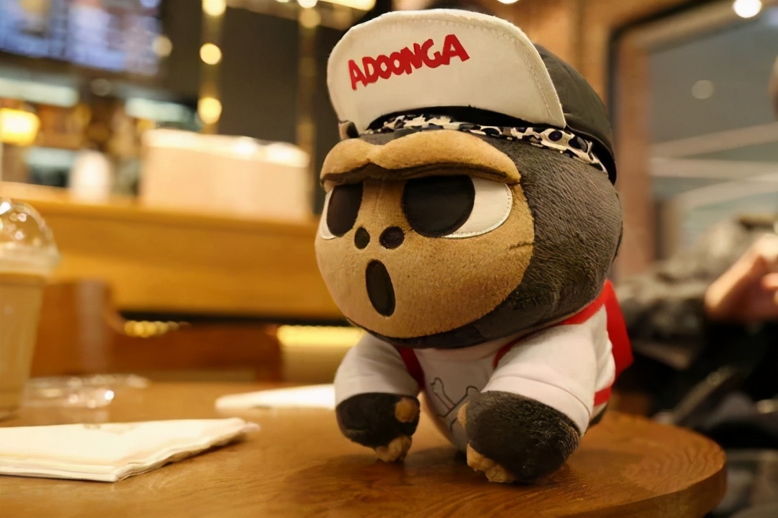 屁屁猩拍了拍你，并递出一张50团100代金券