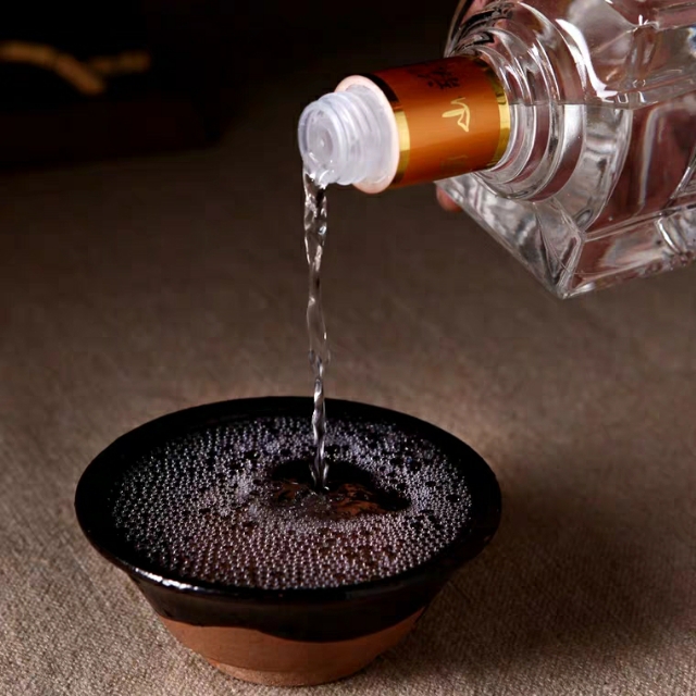 山庄尊品280半斤酒,山庄尊品28042度是纯粮食酒吗