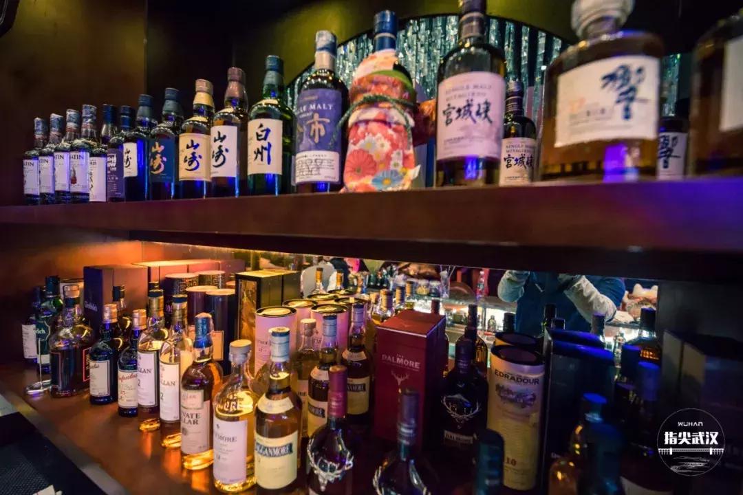 冬天不喝酒就像青春喂了狗，武汉冬日酒吧指南是时候安排了