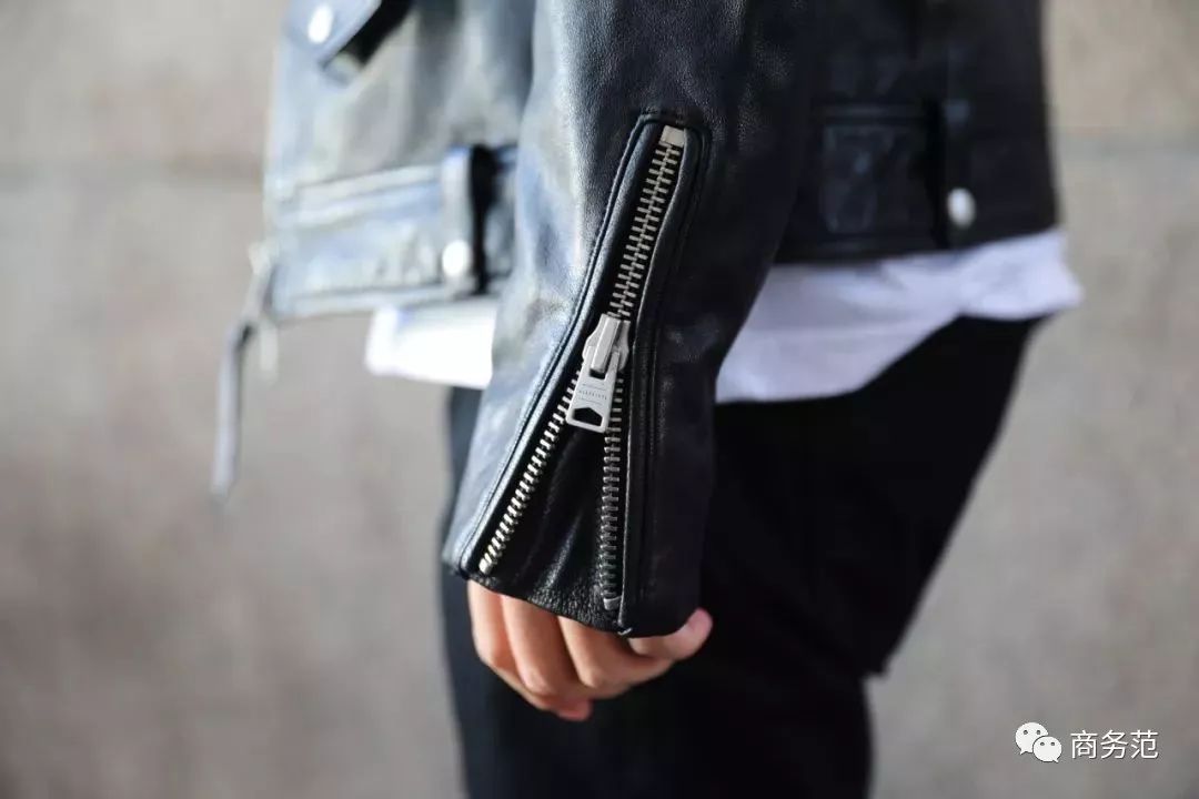 姊呮牴鍐绌挎惌,姊呮牴绂忓厠鏂悓娆剧毊澶瑰厠