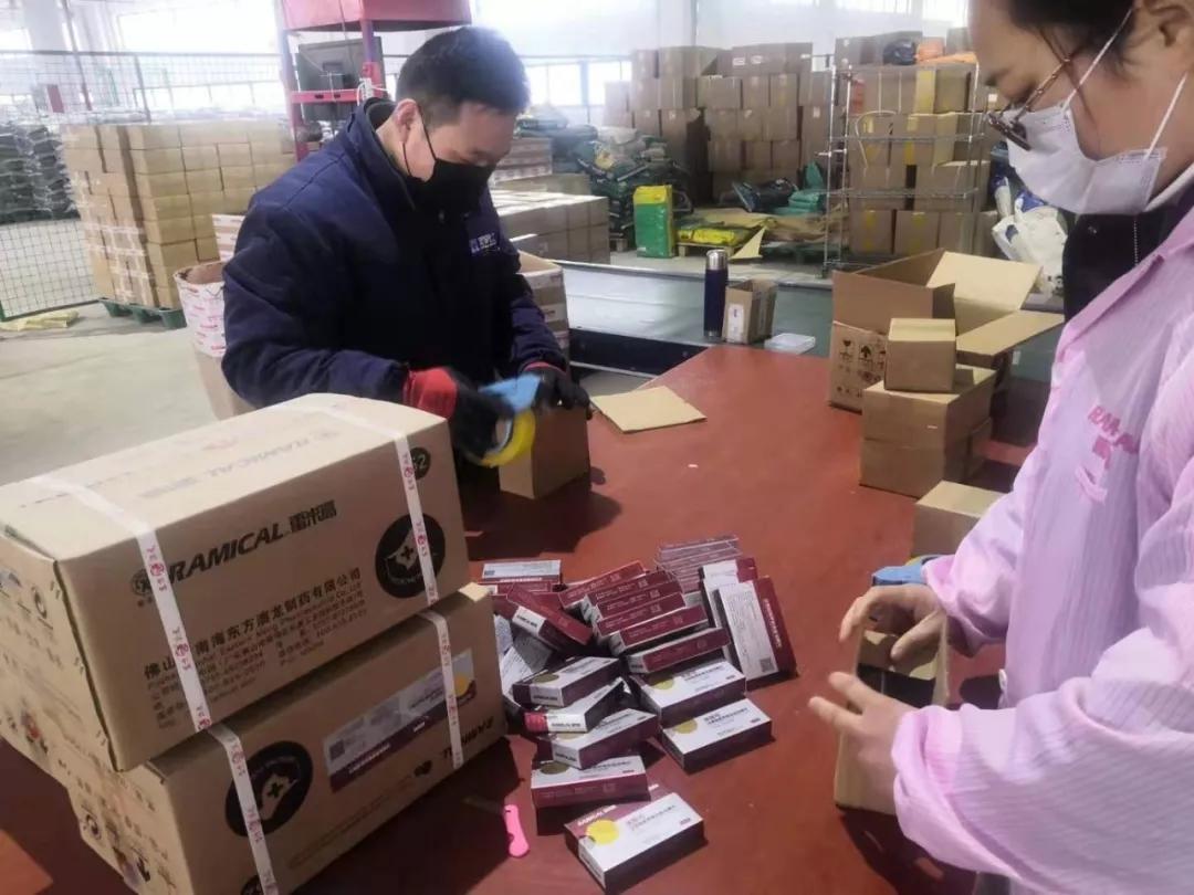 战疫我们在一起致敬最美逆行者,战疫我们在一起致敬英雄篇视频