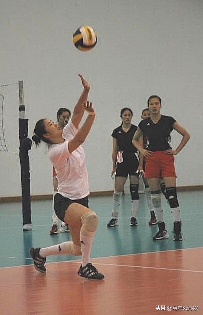 中国女排自由人18号简介,中国女排自由人集锦