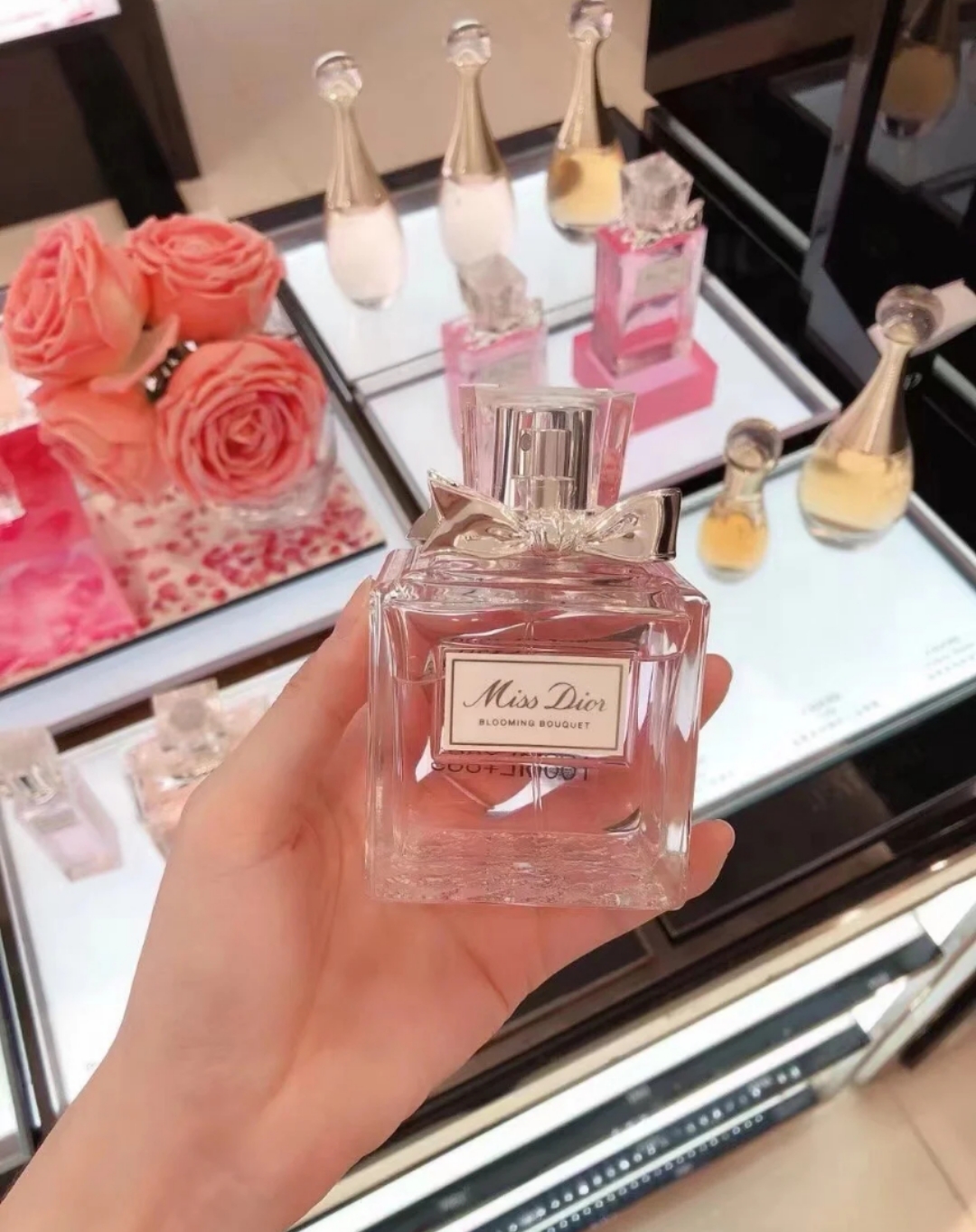 好闻持久又不贵的几款香水推荐,什么香水好闻持久女生