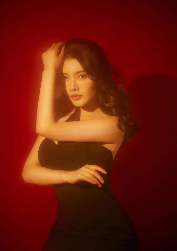 足球宝贝徐冬冬照片,足球宝贝徐冬冬的照片