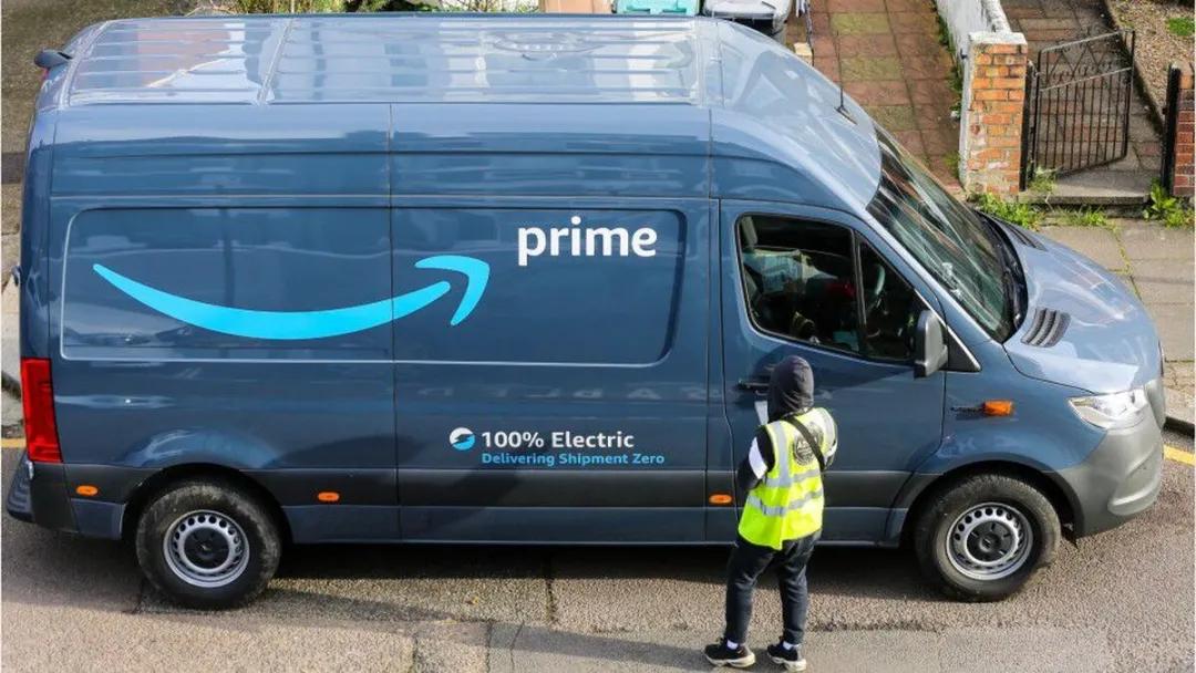 来美国五个月丢了10件快递,美国网购每天运送150万个包裹