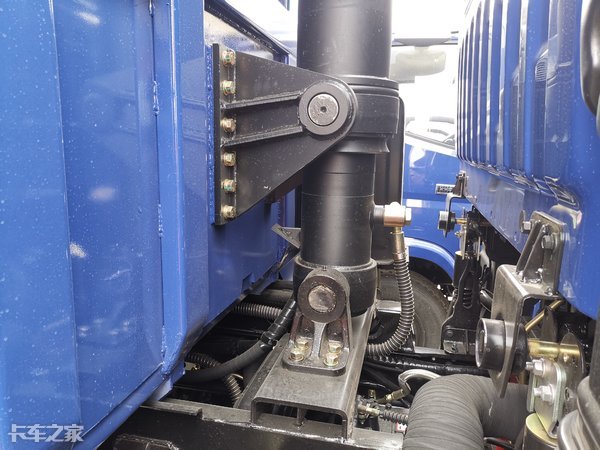 福田瑞沃es5渣土自卸车,合法装载2吨的轻卡