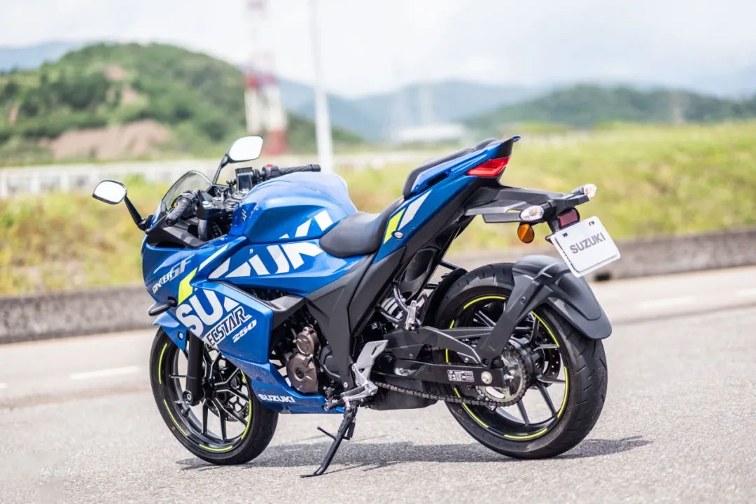 2020款全新铃木gixxer250sf,铃木gixxer250-sf