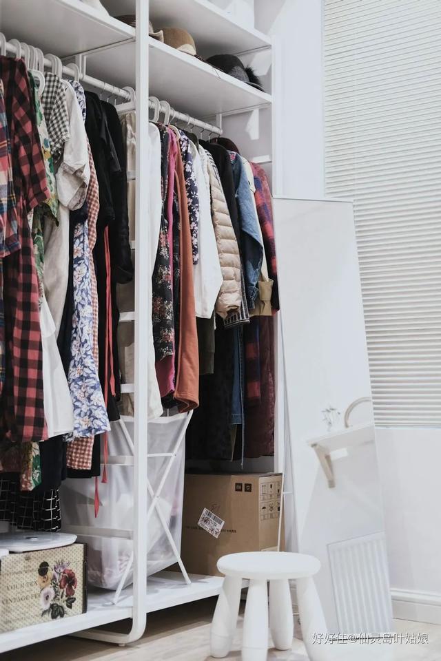 客厅不放家具怎么布置,客厅不大怎样摆家具