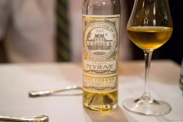 白葡萄酒口感为什么带酸味,自制葡萄酒有点带酸味正常吗