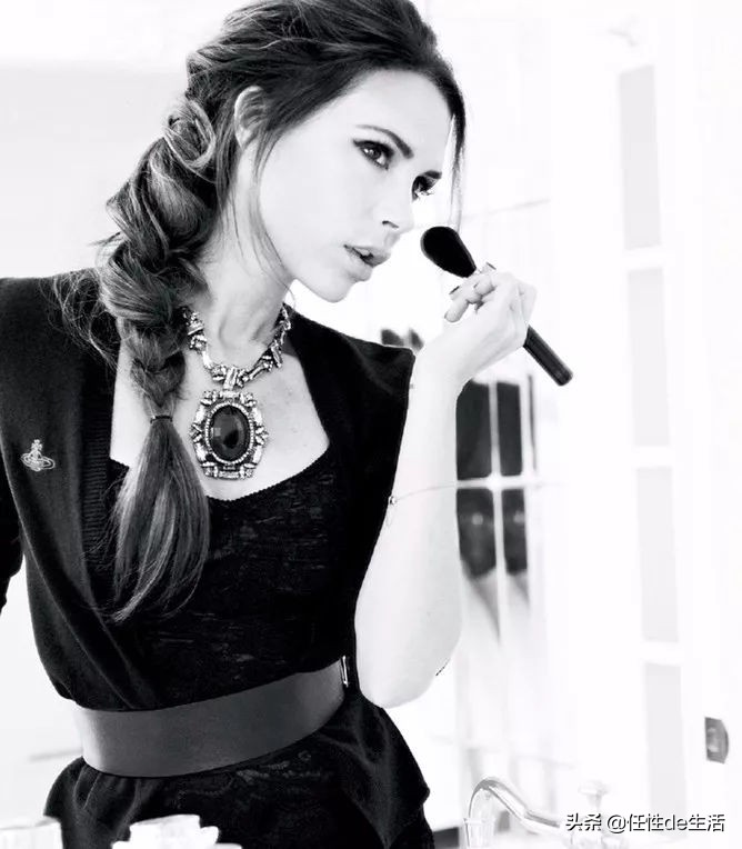 烫卷发成了金毛狮王怎么办,染烫的头发发质可以修复吗