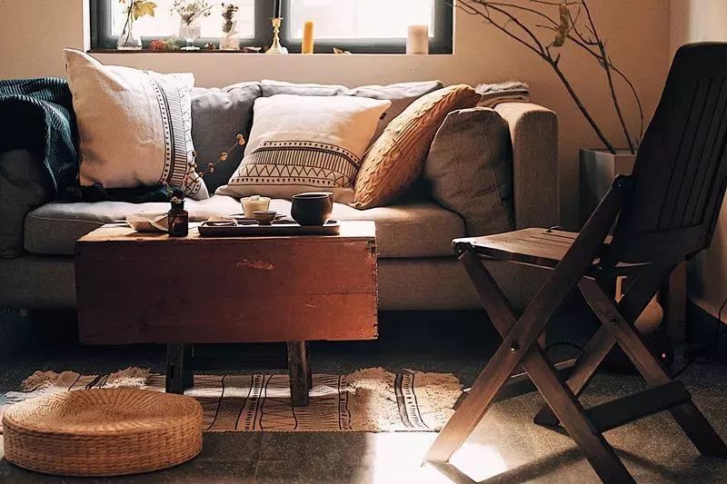 不当环球小姐，她跑到深山，种菜、调香，过上佛系人生