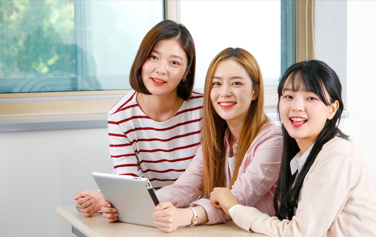 大学里的“私下交易”，看似方便了生活，实际可能耽误自己的未来