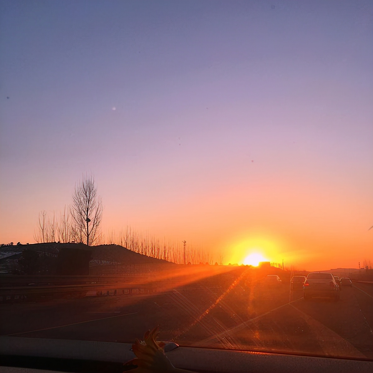 抑郁症秋冬季容易发作吗,为什么抑郁症在春天最严重